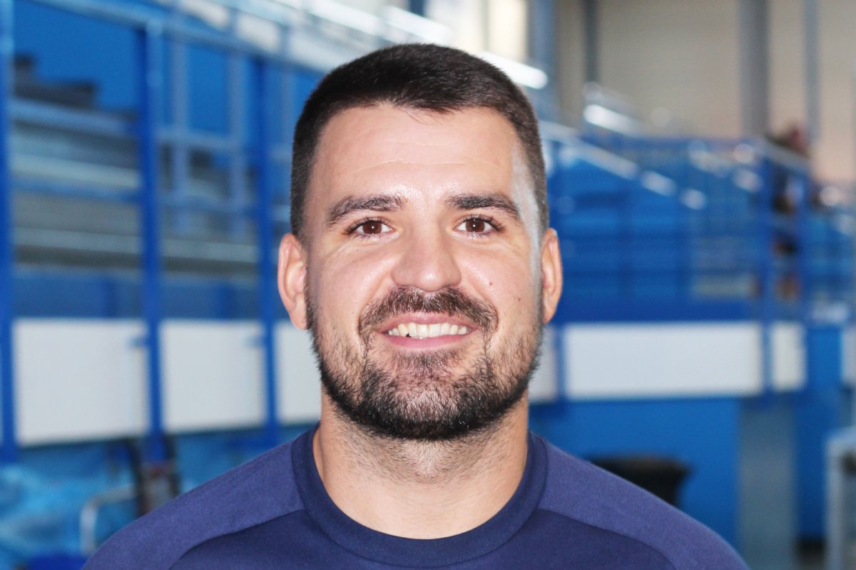 Tomáš Vávra #19