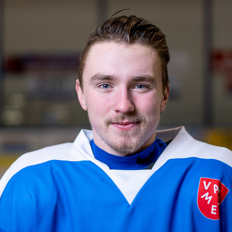 Šimon Kuchařík #48