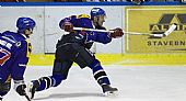 Miroslav Varga pozoruje dělostřelbu v podání Lukáše Vnenka. | autor: Marek Netolička